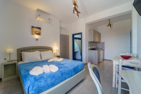 Гостиница Marousi Suites  Перисса
